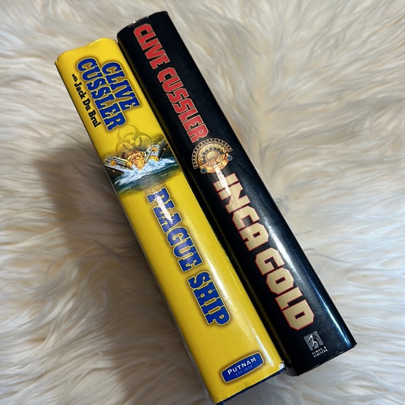 Adventure set of 2 hardcover - Picture 2 of 8